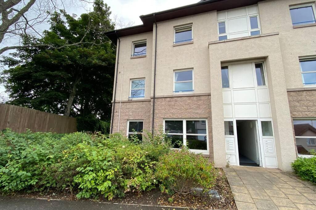 Peter Pan Apartment In The Heart Of Inverness Dalneigh Exterior photo